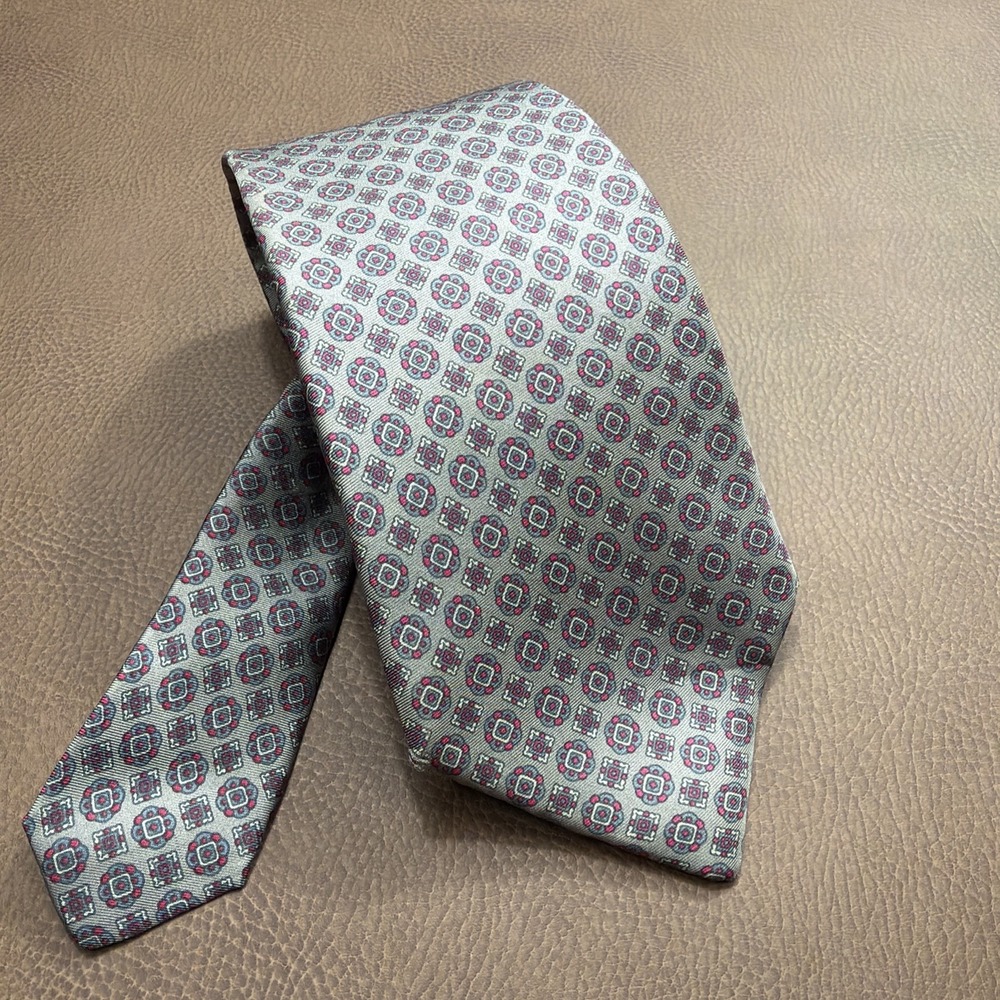 Vintage Yves Saint Laurent YSL Mens Patterned Geo Silk Tie Embroidered Logo USA